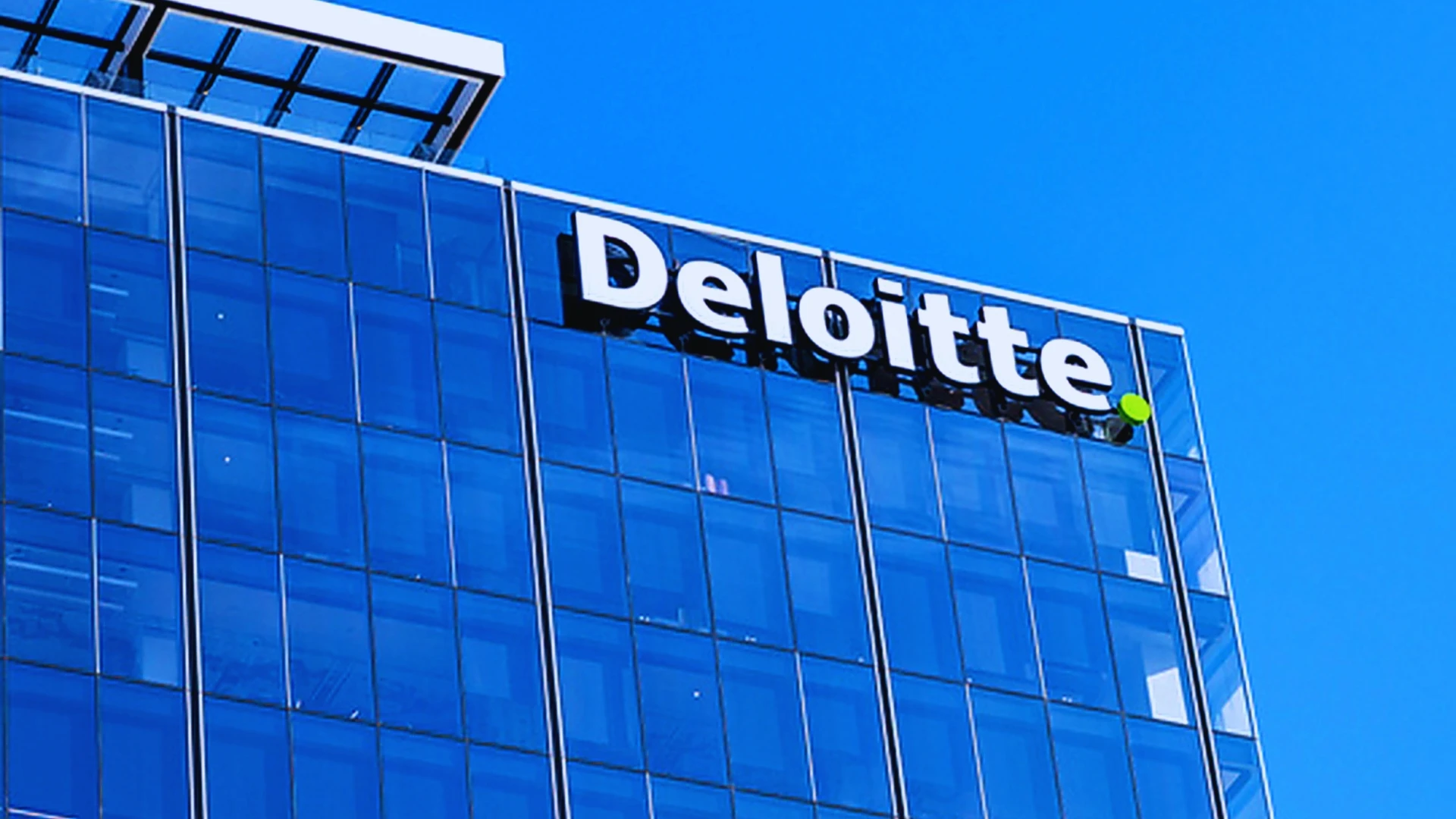 Indian Firms Lead Global AI Adoption But Face Expertise Gap